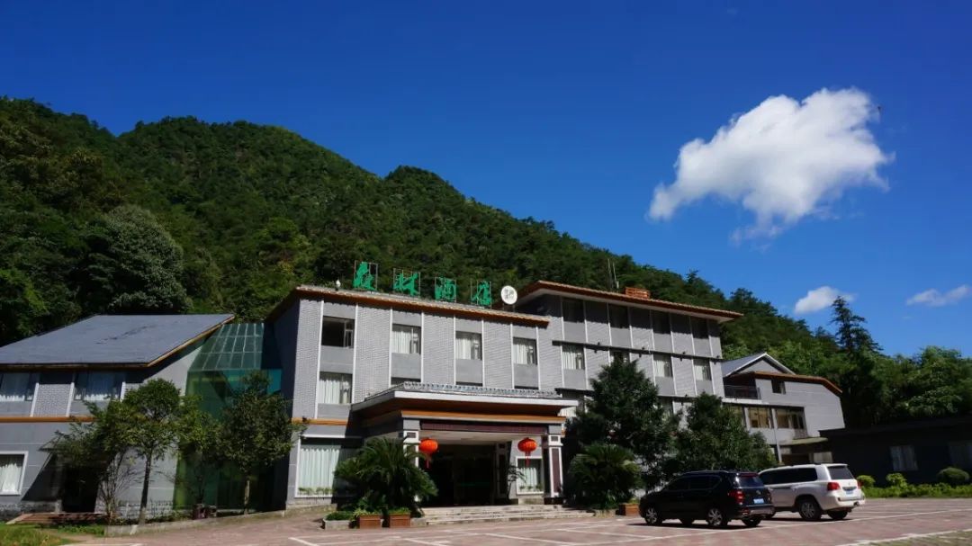 姑婆山山顶可以露营吗_姑婆山旅游攻略_姑婆山上到山顶多久