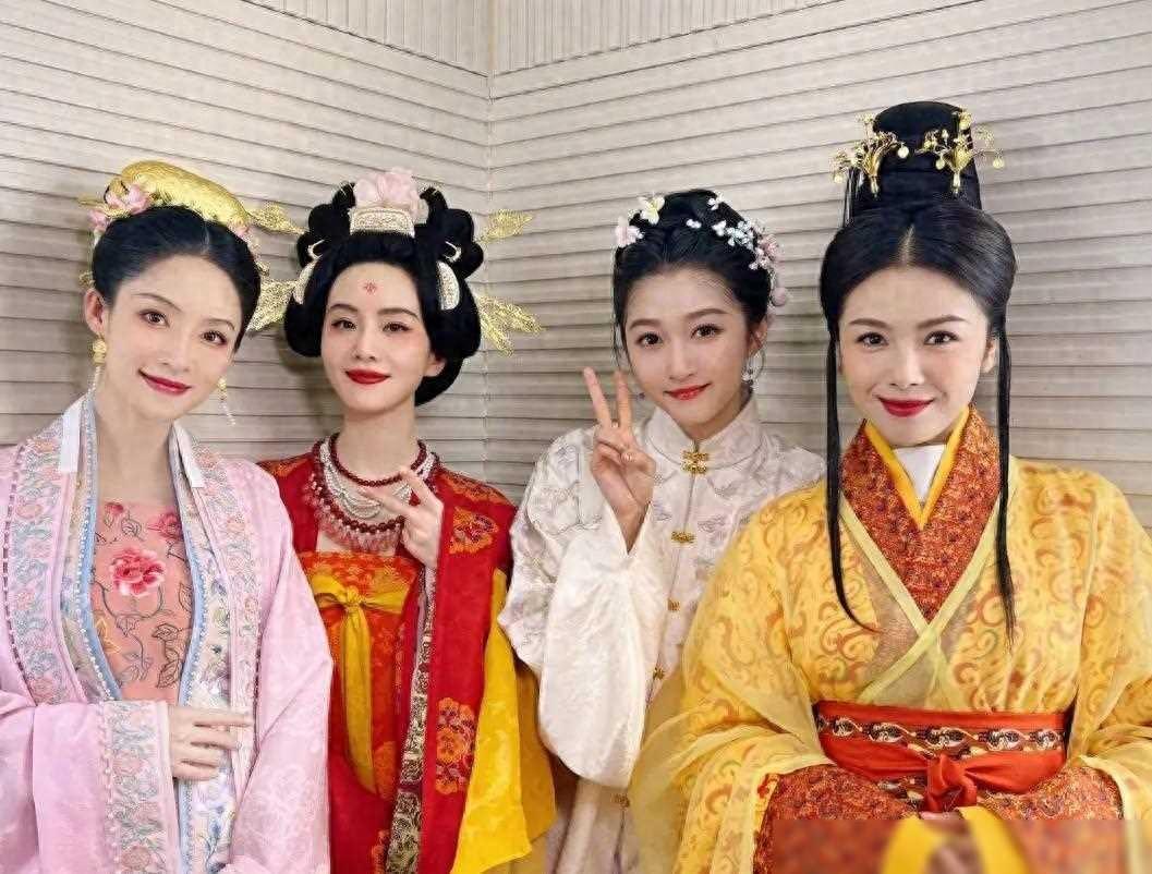 春晚美女排行榜_春晚美女主持陈思思_春晚美女