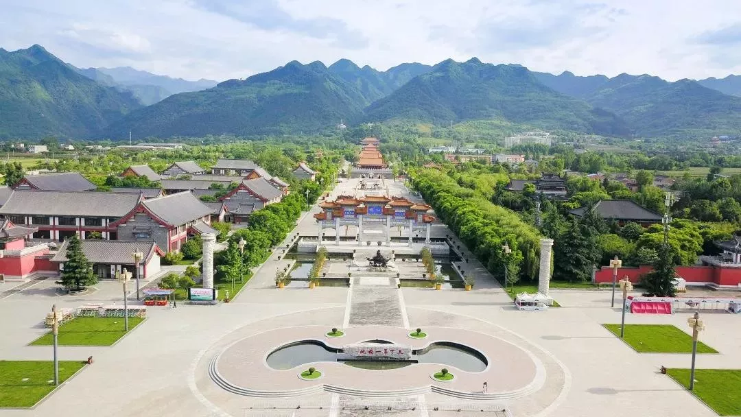 白鹿国家森林公园_白鹿森林公园旅游攻略_白鹿森林公园好玩不