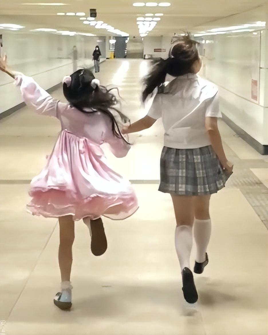 不穿衣服和裤子四年级美女_不穿衣服和裤子四年级美女_不穿衣服和裤子四年级美女