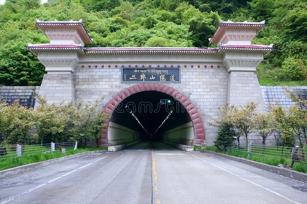 小川藏线游玩攻略_川藏线旅游小攻略_小川藏线风景