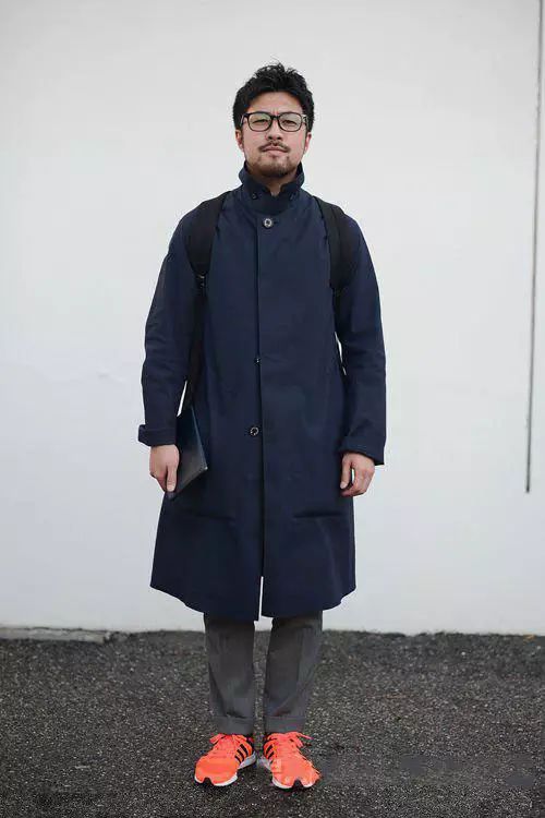 服装搭配七种场合男士_男生如何搭配服装更时尚_服装男生搭配时尚图片大全