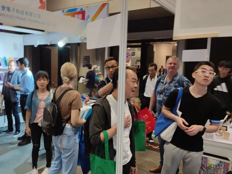 时尚小商品_潮流时尚小商品_时尚商品的定义