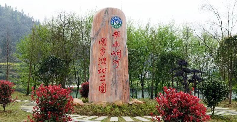 吉首游玩攻略自驾_吉首旅游攻略景点必去_吉首旅游攻略