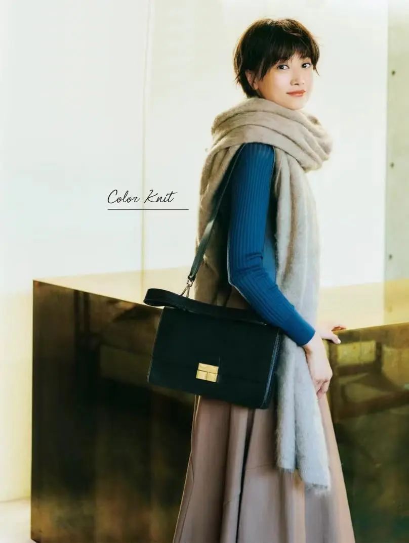 2024时尚毛衣-毛衣时尚品牌(图25) 毛衣时尚款_毛衣时尚品牌_2024时尚毛衣