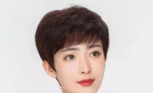 假发短卷发_时尚假发短发烫发_短发时尚假发烫发发型图片