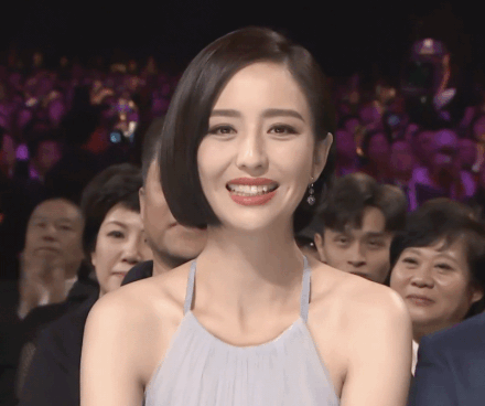 时尚短发女_短发时尚女大全集_短发时尚女2015款