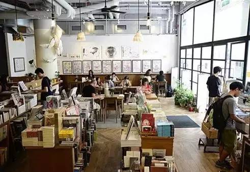 陈列品是什么东西_时尚洋品店陈列橱窗_陈列架展示架效果图