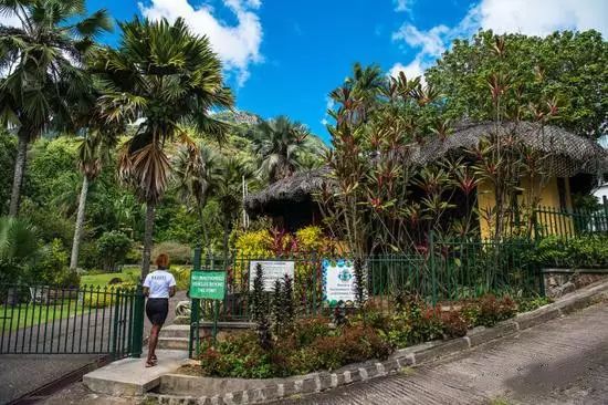 塞舌尔群岛旅游价格_塞舌尔群岛地理位置_塞舌尔群岛旅游攻略