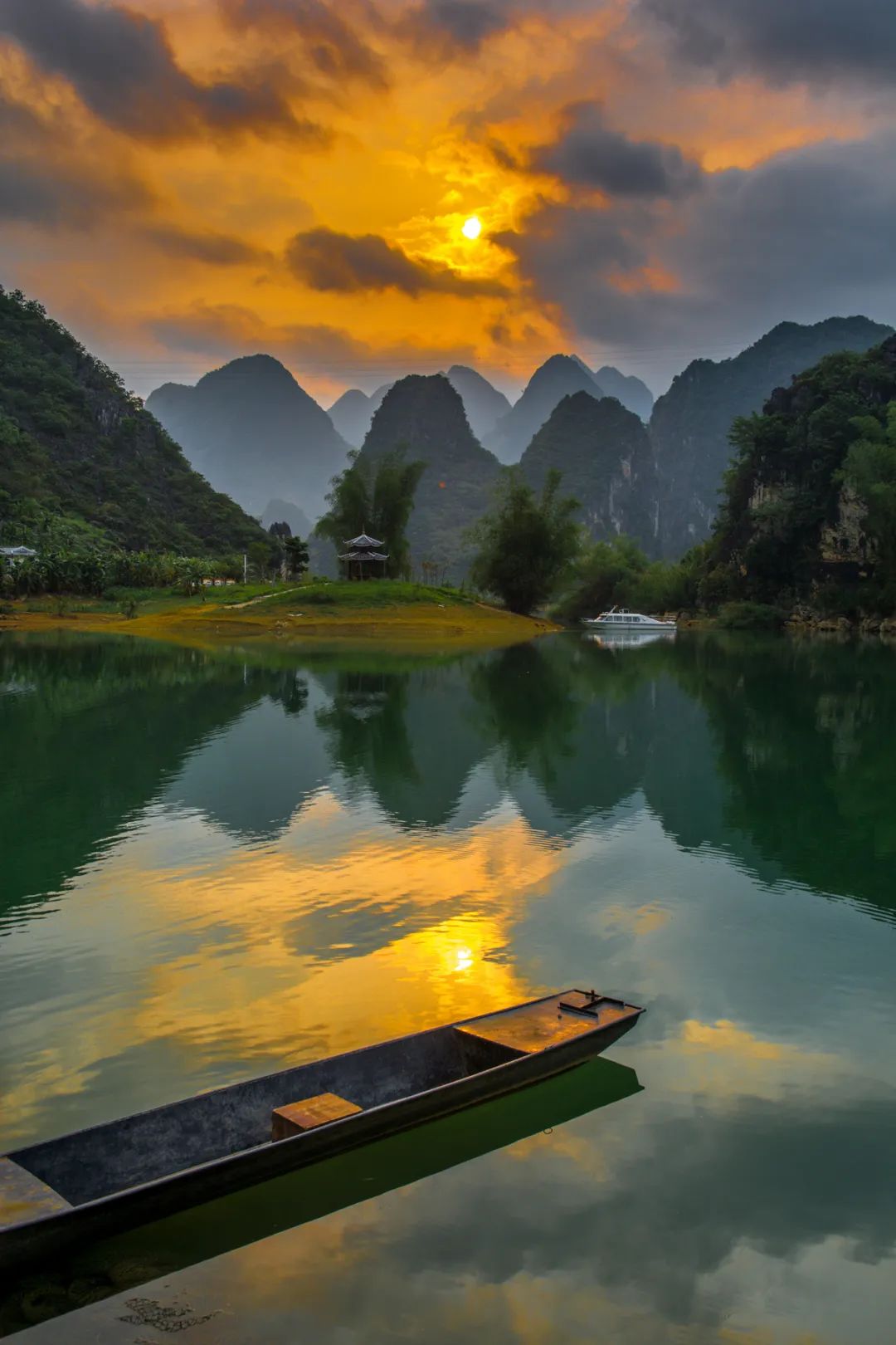 自驾德天瀑布旅游攻略_游览德天瀑布_德天瀑布旅游团