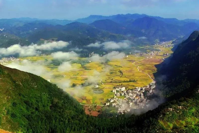 游览德天瀑布_自驾德天瀑布旅游攻略_德天瀑布旅游团
