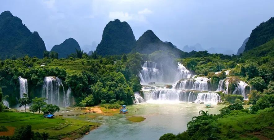 自驾德天瀑布旅游攻略_德天瀑布旅游团_游览德天瀑布