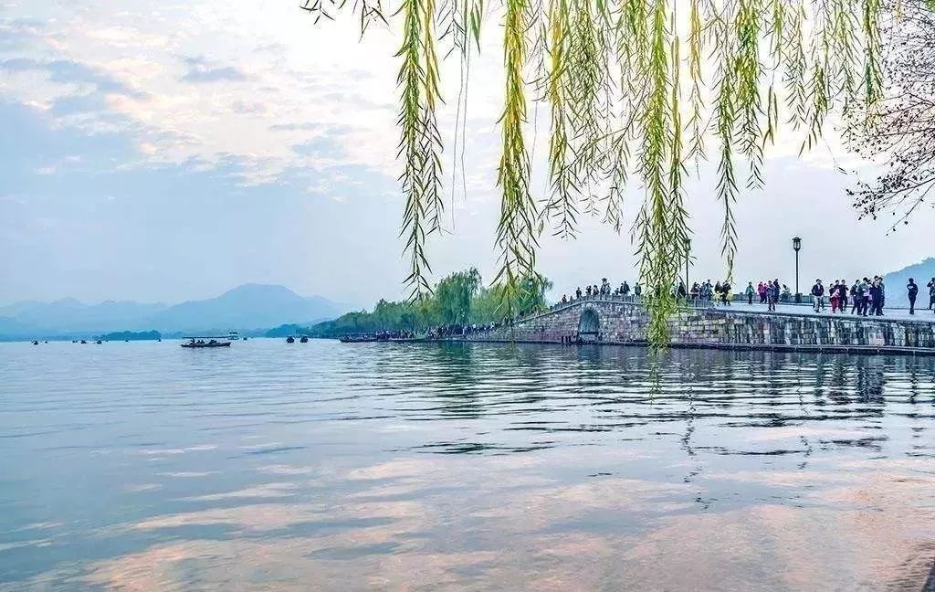 法瑞意13天旅游费用_法意瑞跟团旅游攻略_欧洲法瑞意德旅游攻略