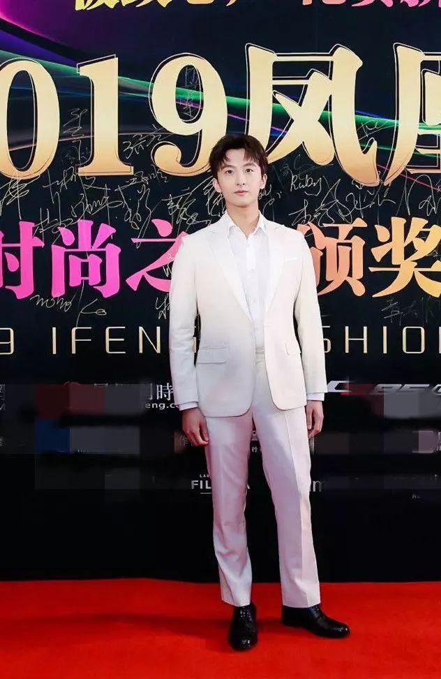 凤凰时尚盛典2019_凤凰网明星_凤凰时尚明星