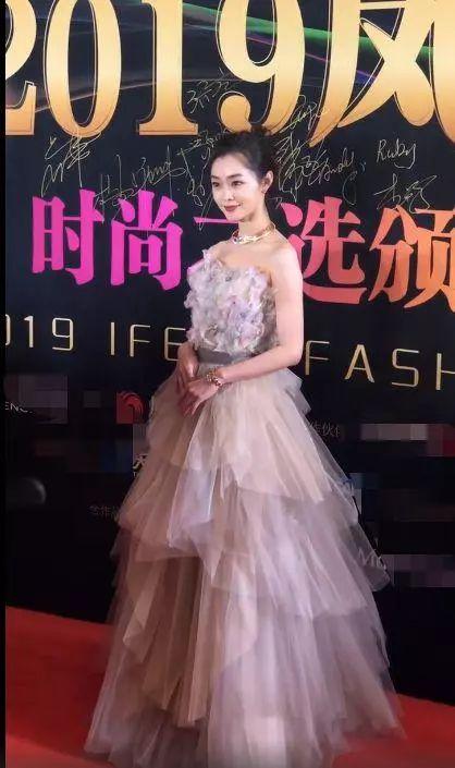 凤凰时尚明星_凤凰时尚盛典2019_凤凰网明星