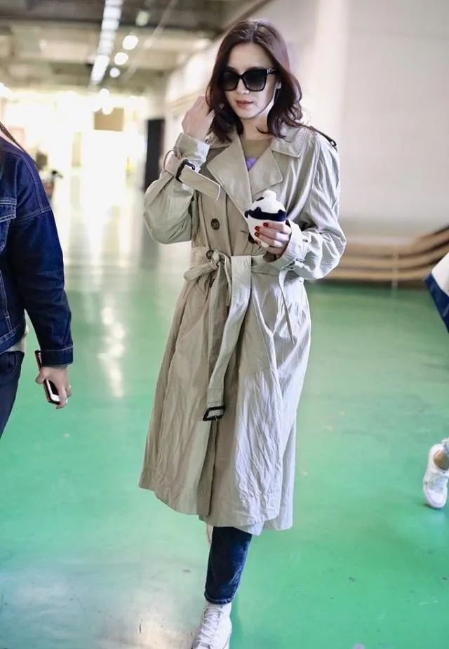 孙俪和宋佳_孙俪穿衣服搭配_小宋佳和孙俪哪个穿衣服时尚