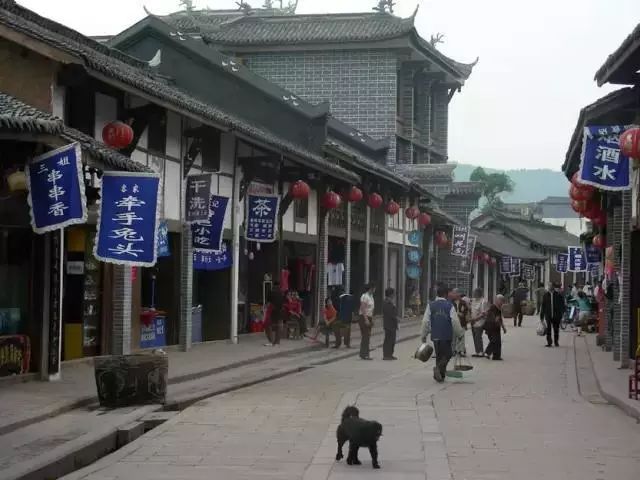 成都周边古镇旅游攻略_成都周边的古镇各有什么好吃的_古镇旅游景点大全排名成都