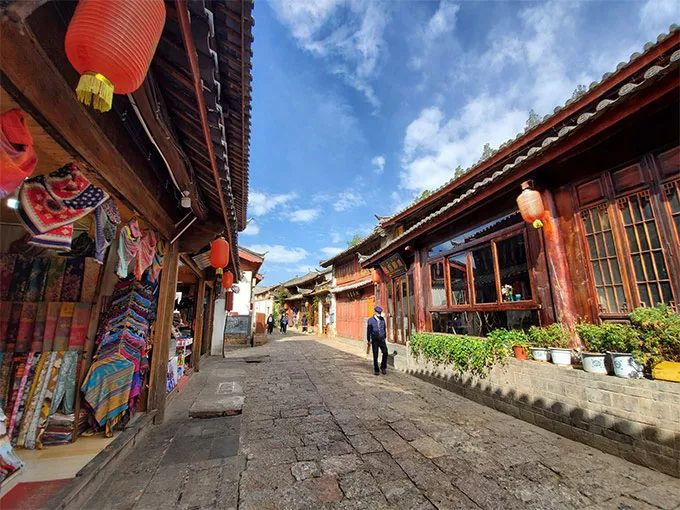 云南攻略旅游三日自由行_云南攻略旅游自由行ppt_云南自行旅游攻略