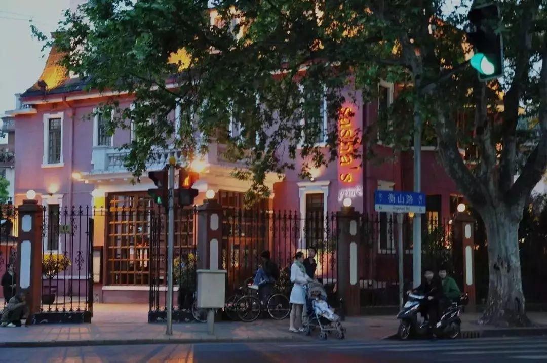 上海衡山路旅游攻略-上海衡山路休闲街景点介绍(图33) 上海衡山路休闲街景点介绍_上海衡山路旅游攻略_上海的衡山路在哪个区