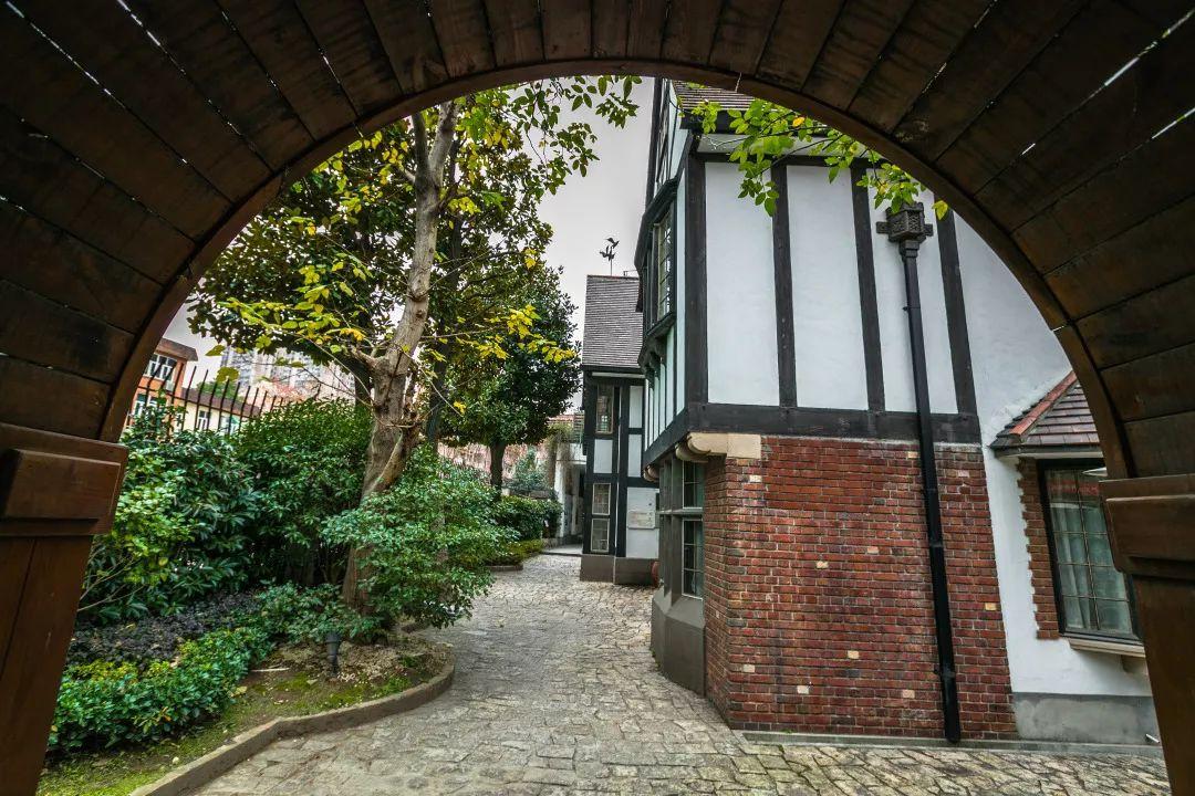 上海衡山路旅游攻略-上海衡山路休闲街景点介绍(图66) 上海的衡山路在哪个区_上海衡山路旅游攻略_上海衡山路休闲街景点介绍