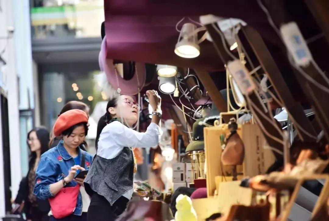 上海衡山路旅游攻略-上海衡山路休闲街景点介绍(图71) 上海衡山路旅游攻略_上海的衡山路在哪个区_上海衡山路休闲街景点介绍