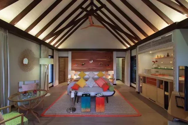 马尔代夫伊露岛旅游攻略-马尔代夫lv岛(图3) 马尔代夫lv岛_马尔代夫伊露岛旅游攻略_马尔代夫伊露薇莉岛