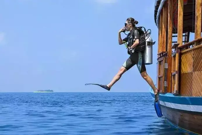 马尔代夫伊露岛旅游攻略-马尔代夫伊露薇莉岛(图2) 马尔代夫伊露岛旅游攻略_马尔代夫伊露薇莉岛_马尔代夫lv岛