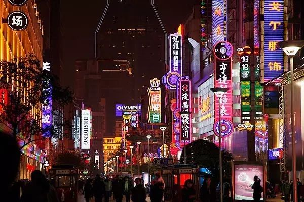 上海夜景旅游攻略_上海夜景旅游景点_夜景上海攻略旅游景点推荐