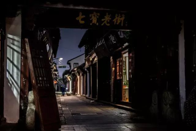 上海夜景旅游攻略_上海夜景旅游景点_夜景上海攻略旅游景点推荐