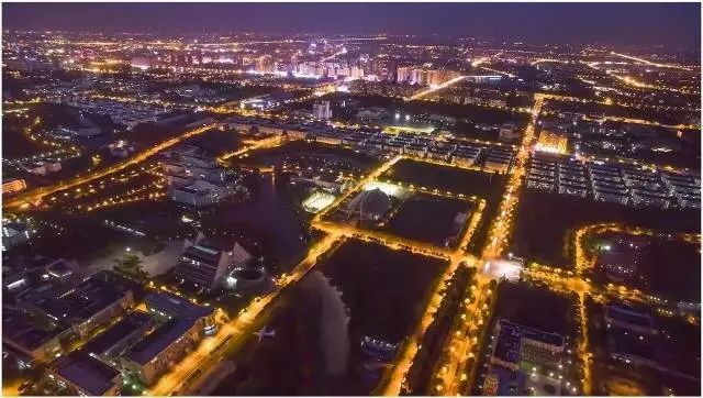 上海夜景旅游攻略_上海夜景旅游景点_夜景上海攻略旅游景点推荐