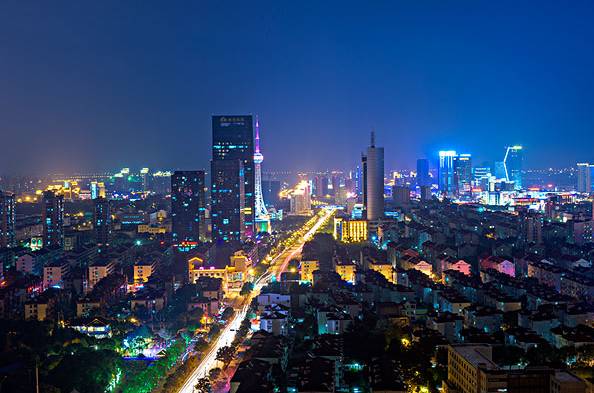 上海夜景旅游攻略_上海夜景旅游景点_夜景上海攻略旅游景点推荐