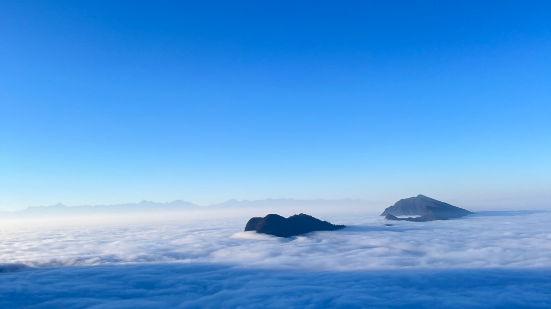 瓦屋山森林公园视频_瓦屋山国家森林公园旅游攻略_瓦屋山国家公园介绍