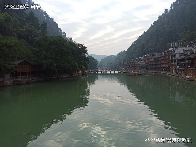 去凤凰古城旅游攻略-凤凰古城景区地址(图5) 凤凰古城景区地址_去凤凰古城旅游攻略_古城凤凰有什么好玩的