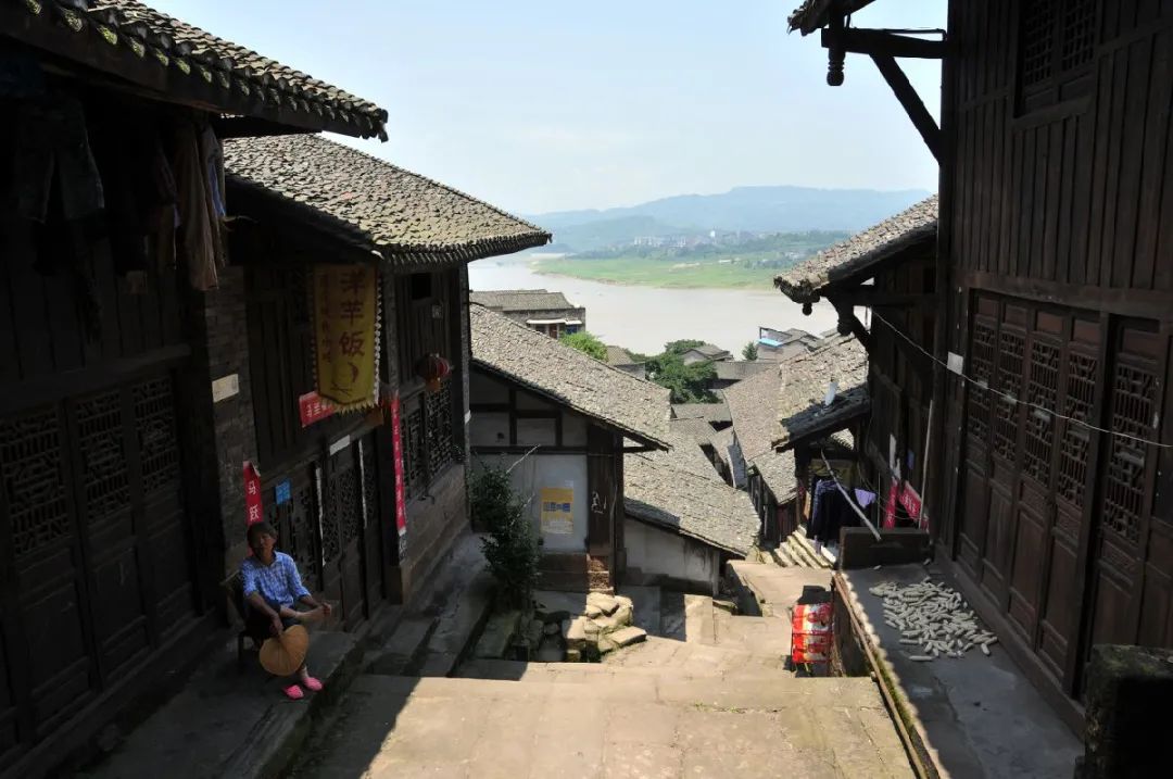 攻略重庆旅游景点路线_重庆一日旅游攻略_攻略重庆旅游的地方