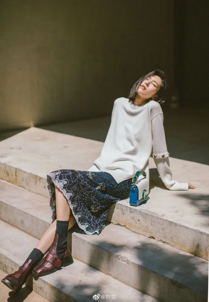 背影图女唯美_背影性感图片唯美伤感_时尚性感动态女性背影图片