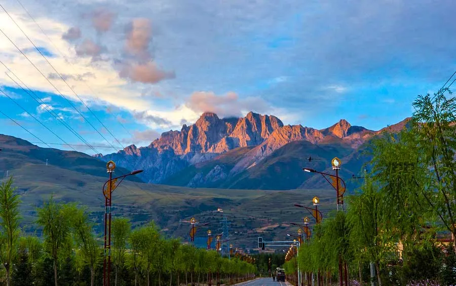 兰州到沙湖旅游攻略_兰州去沙漠最近怎么走_兰州到沙湖开车几个小时