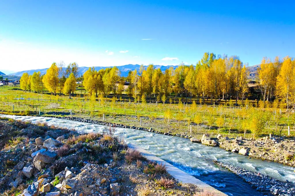 兰州去沙漠最近怎么走_兰州到沙湖旅游攻略_兰州到沙湖开车几个小时