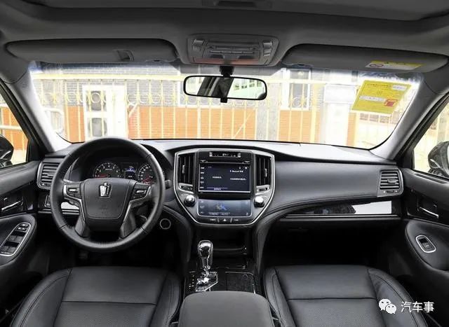 皇冠时尚和运动那个好-皇冠运动和时尚什么区别(图2) 皇冠运动服_皇冠运动和时尚什么区别_皇冠时尚和运动那个好