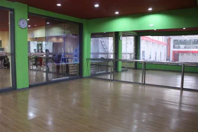 郑州时尚爵士舞-郑州爵士舞蹈(图27) 郑州时尚爵士舞_郑州jd爵士舞_郑州爵士舞蹈