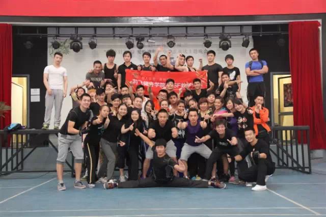 郑州时尚爵士舞-郑州爵士舞蹈(图61) 郑州时尚爵士舞_郑州jd爵士舞_郑州爵士舞蹈