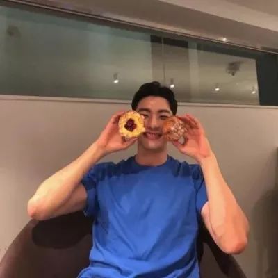 头像2021最新版潮流_头像潮流时尚男孩_时尚潮流头像男