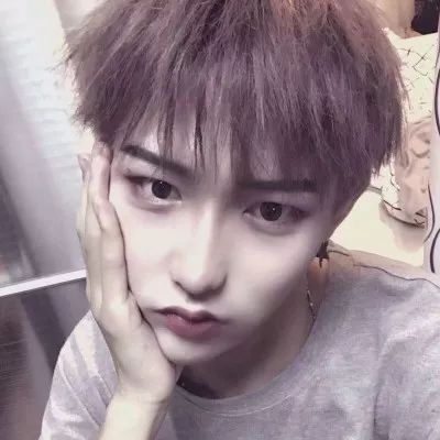 时尚潮流头像男_头像2021最新版潮流_头像潮流时尚男孩