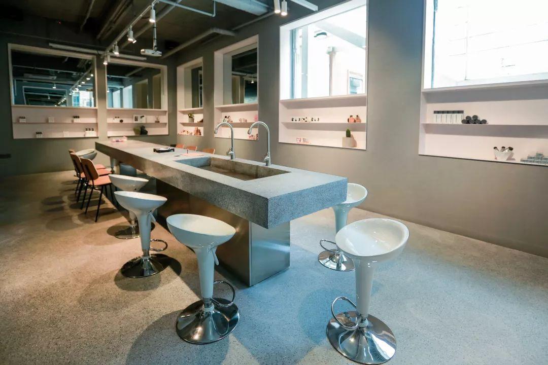 时尚彩妆护肤名品馆-护肤彩妆店名(图28) 护肤彩妆店名_时尚彩妆护肤名品馆_彩妆护肤店