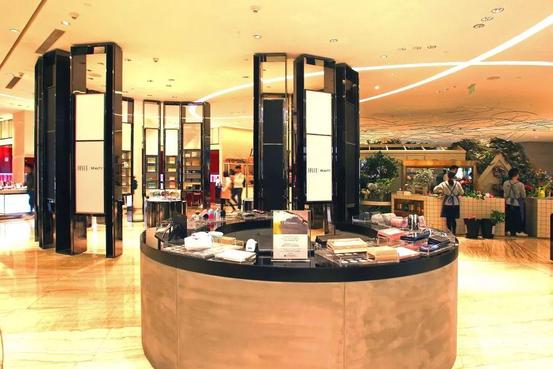 时尚彩妆护肤名品馆-护肤彩妆店名(图72) 时尚彩妆护肤名品馆_彩妆护肤店_护肤彩妆店名