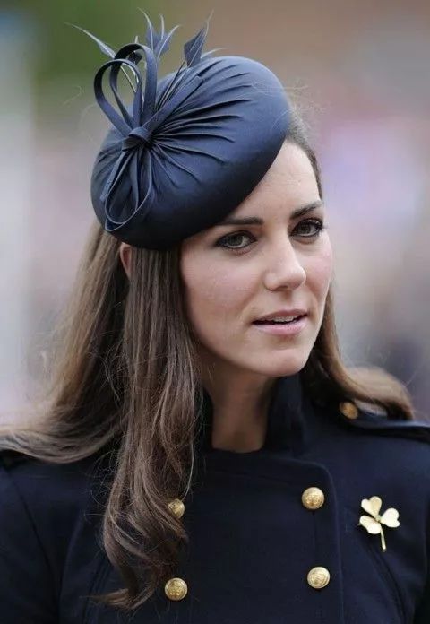 夸张耳环时尚的句子_时尚夸张耳环_夸张耳环适合什么场合