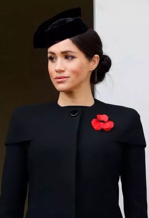 夸张耳环适合什么场合_夸张耳环时尚的句子_时尚夸张耳环