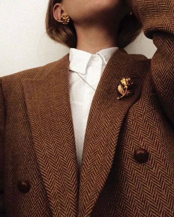 夸张耳环时尚的句子_夸张耳环适合什么场合_时尚夸张耳环