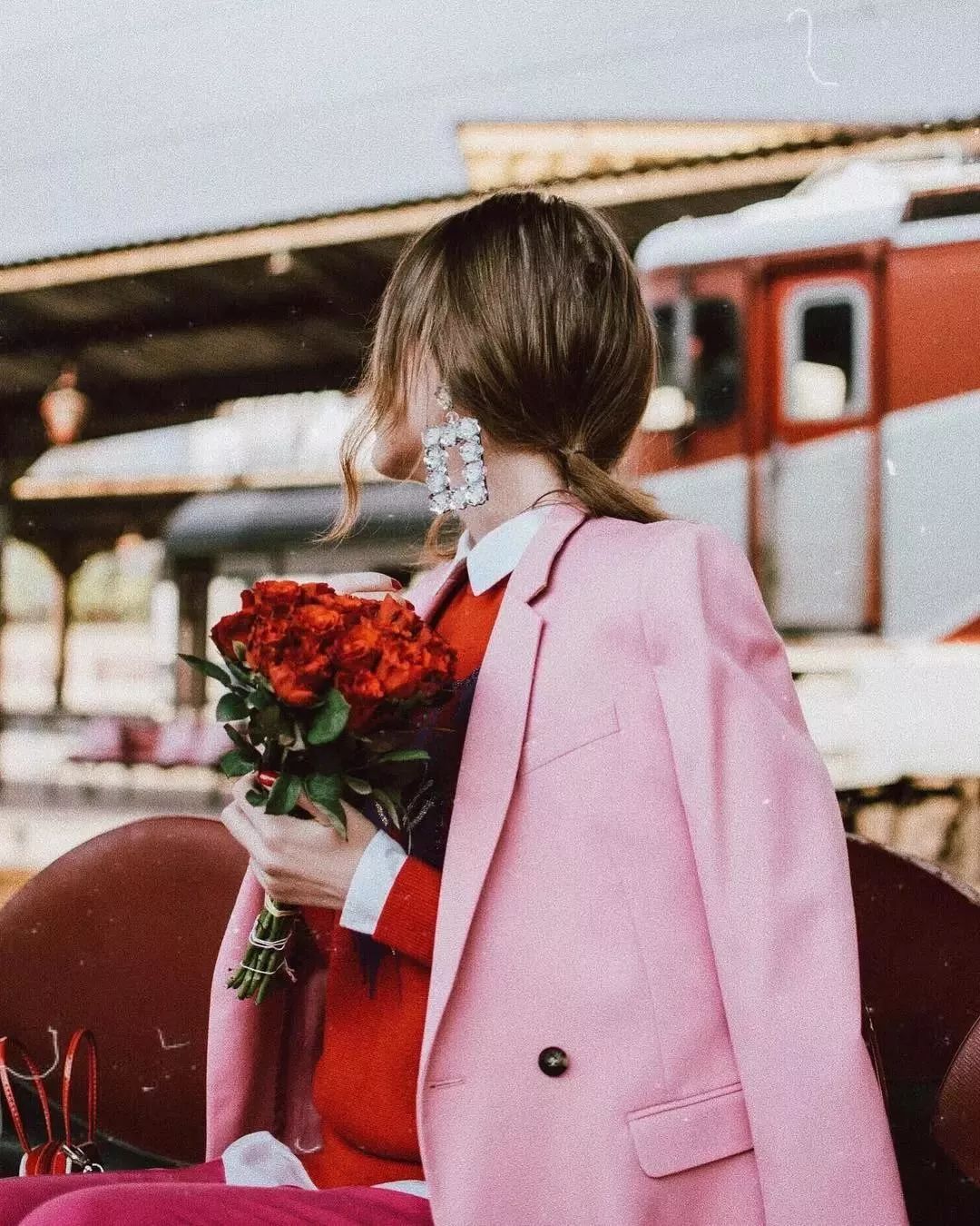 夸张耳环时尚的句子_时尚夸张耳环_夸张耳环适合什么场合