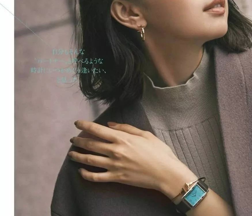 时尚夸张耳环_夸张耳环适合什么场合_夸张耳环时尚的句子