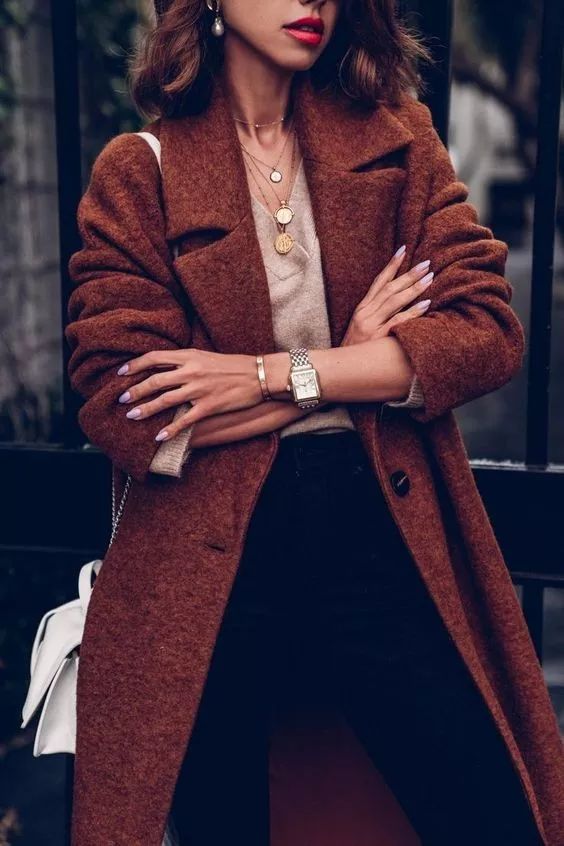 夸张耳环适合什么场合_夸张耳环时尚的句子_时尚夸张耳环